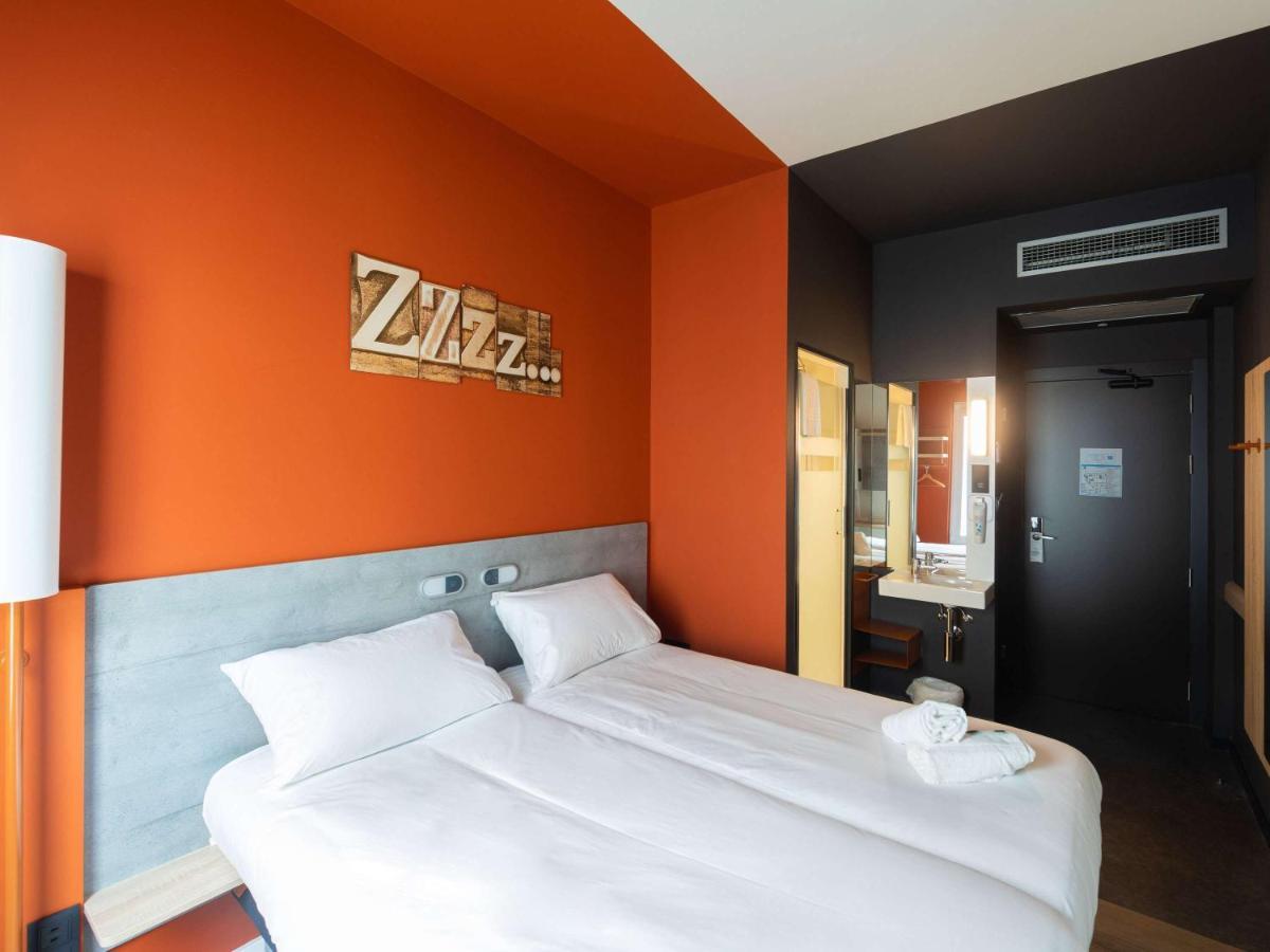Ibis Budget Madrid Aeropuerto Eksteriør billede