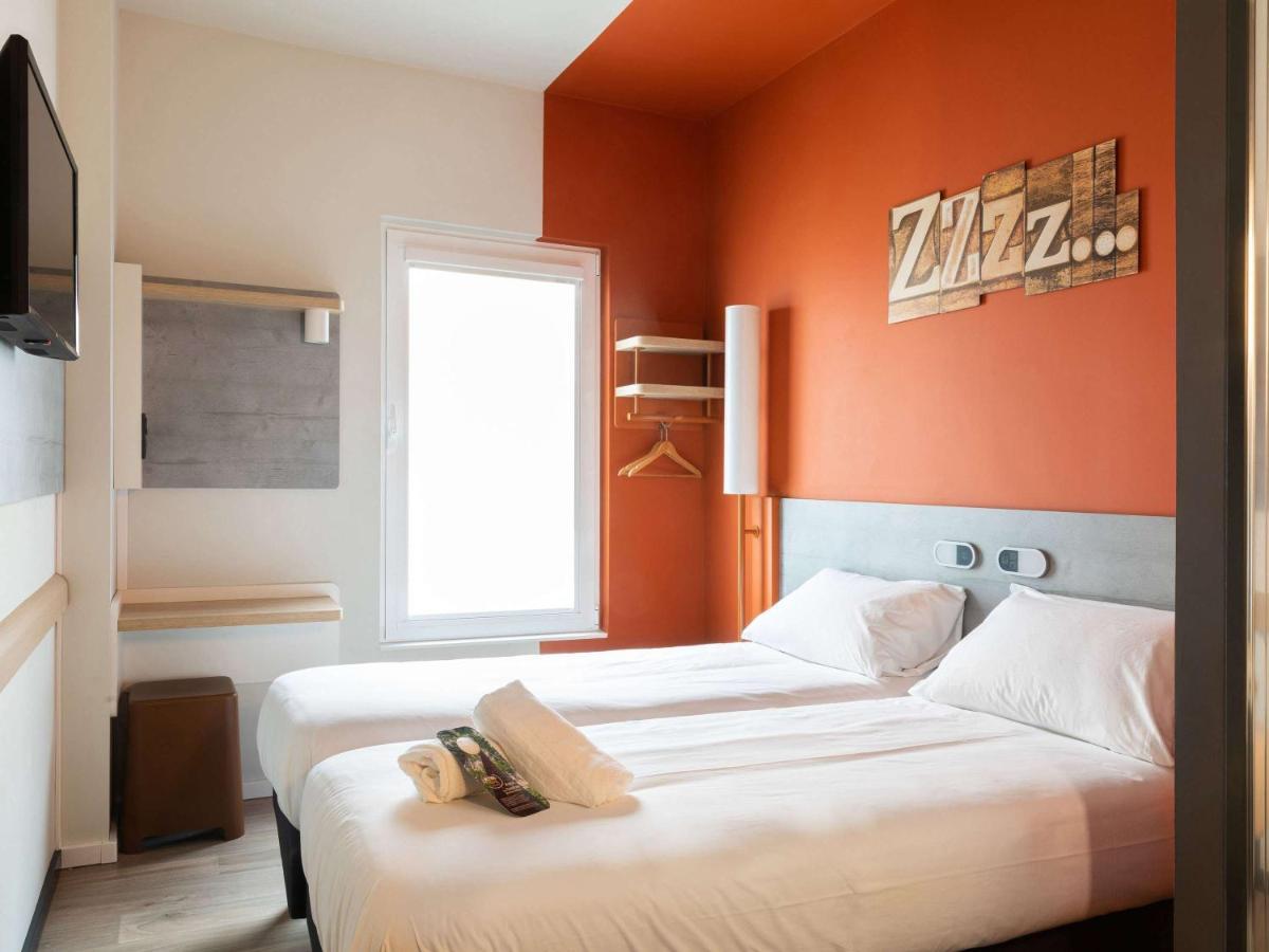 Ibis Budget Madrid Aeropuerto Eksteriør billede