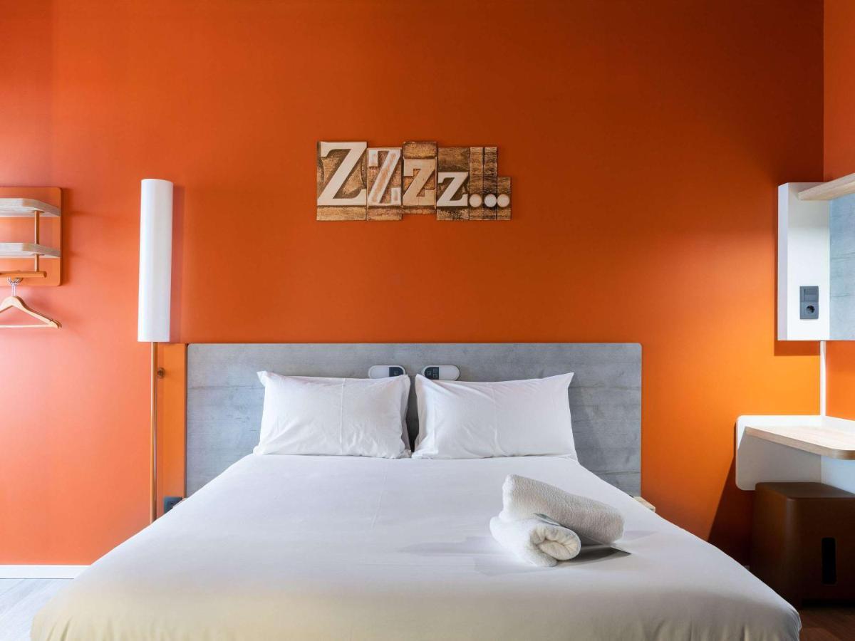 Ibis Budget Madrid Aeropuerto Eksteriør billede