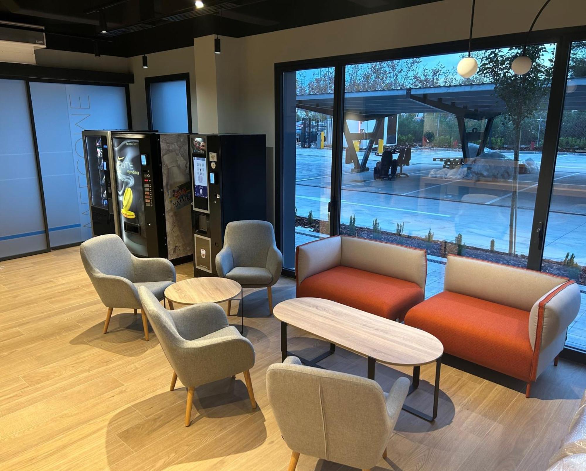 Ibis Budget Madrid Aeropuerto Eksteriør billede