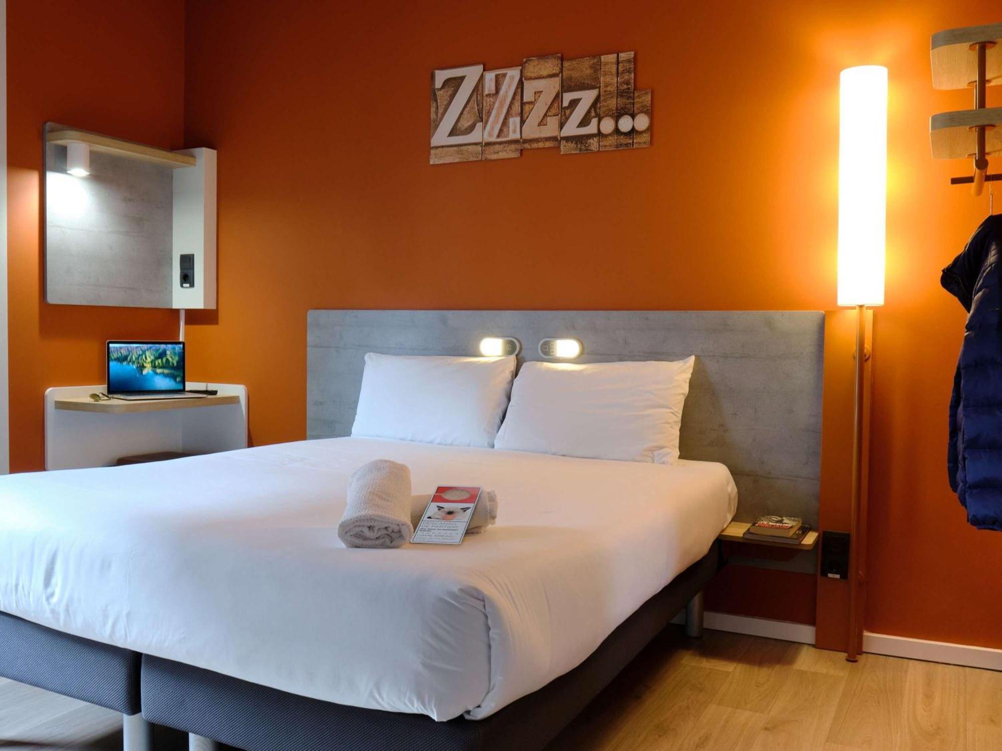Ibis Budget Madrid Aeropuerto Eksteriør billede