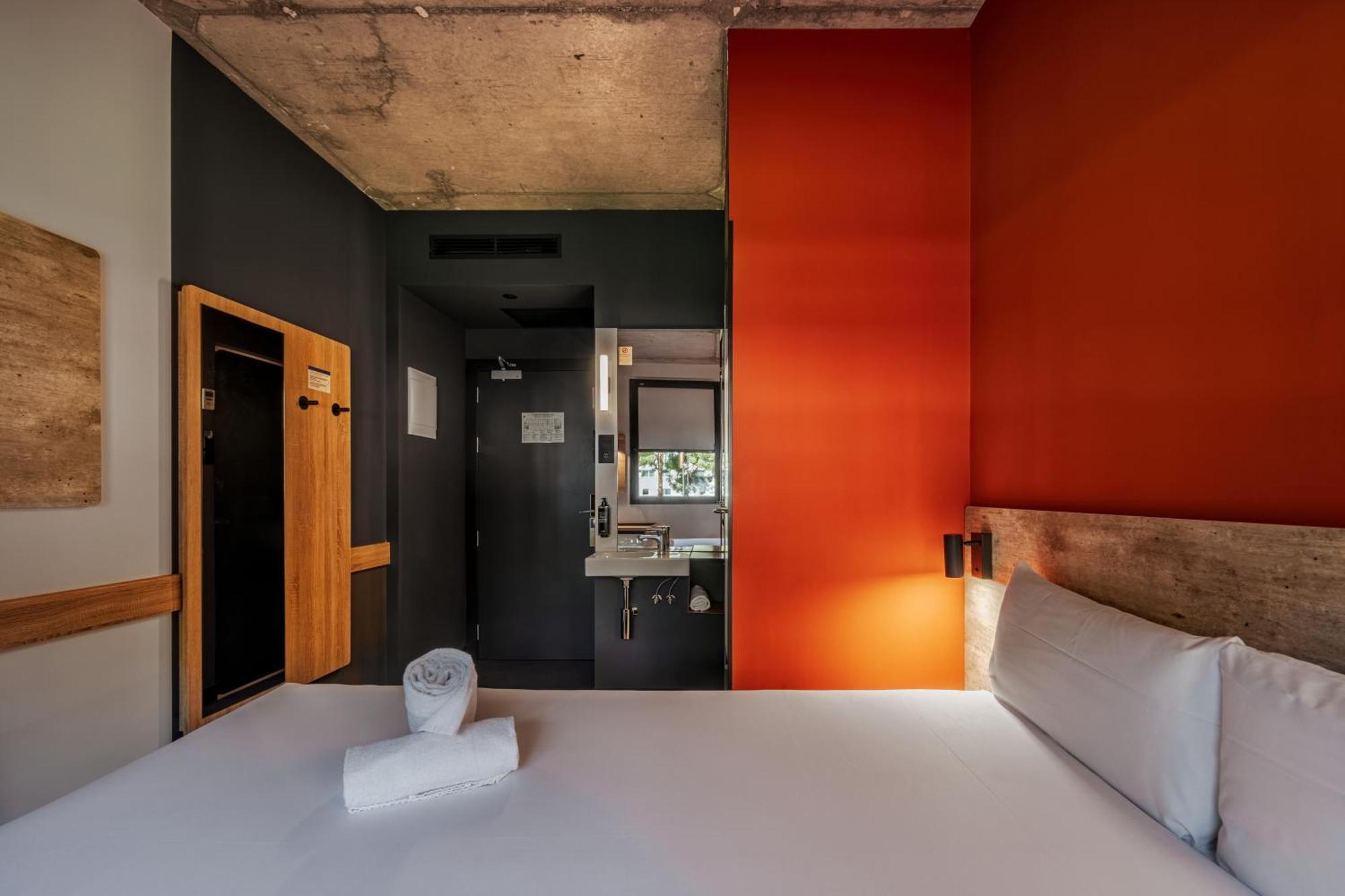 Ibis Budget Madrid Aeropuerto Eksteriør billede