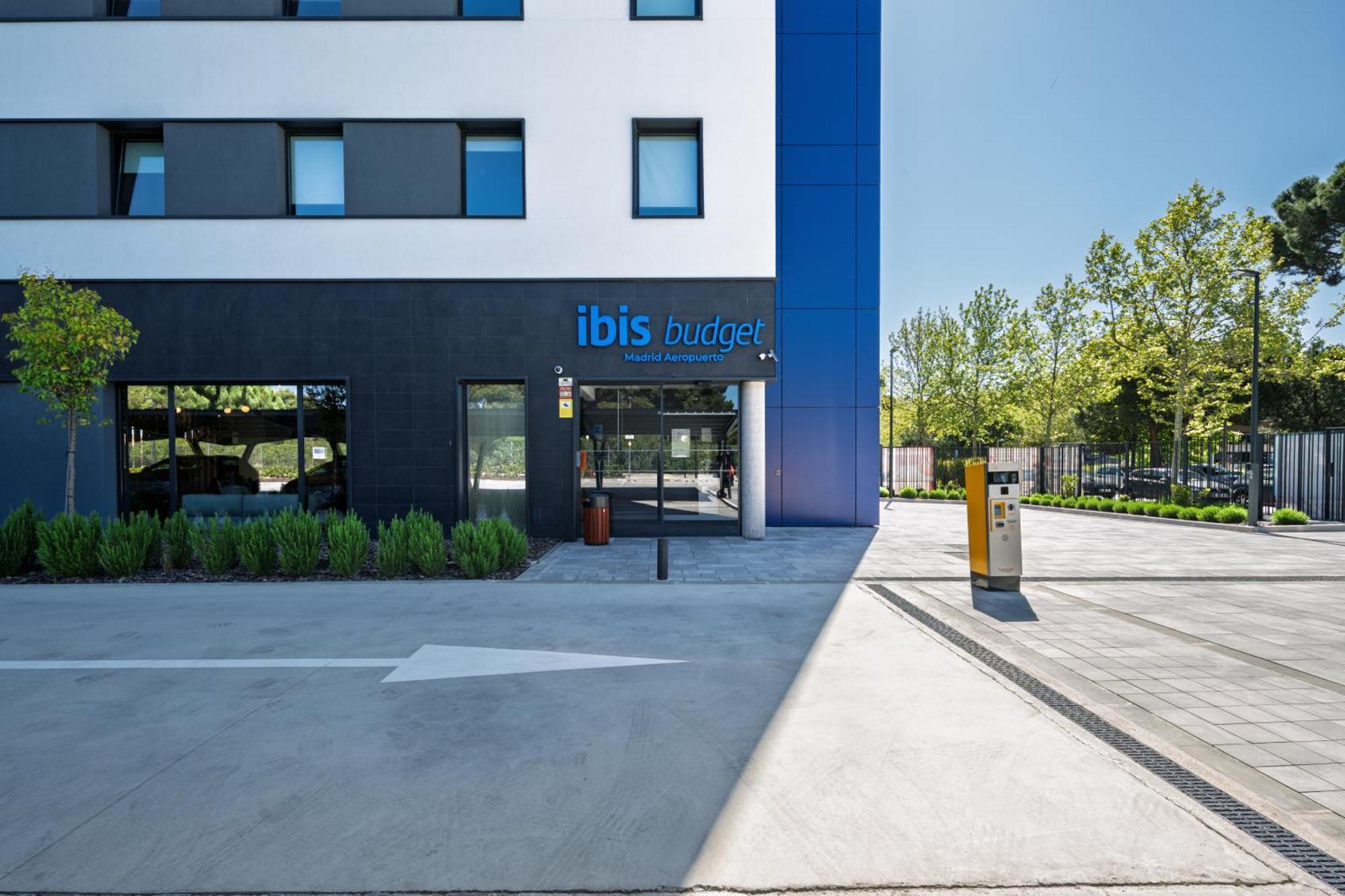 Ibis Budget Madrid Aeropuerto Eksteriør billede